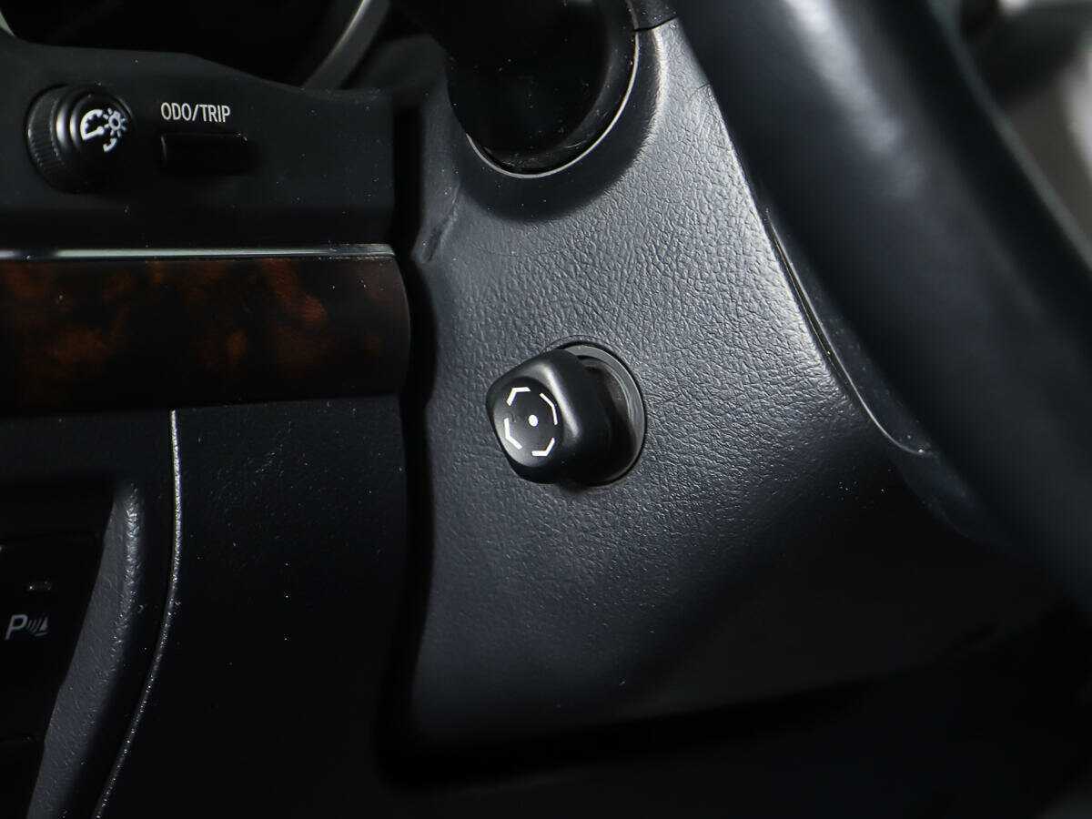 Toyota Land Cruiser с пробегом — 2012 год. Фото: #20