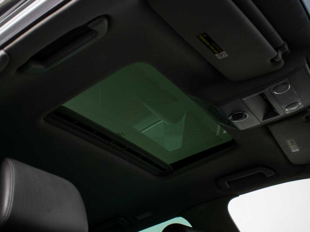 Volkswagen Touareg с пробегом — 2003 год. Фото: #9