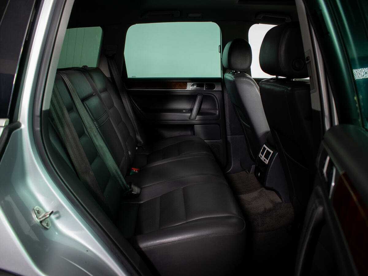 Volkswagen Touareg с пробегом — 2003 год. Фото: #10