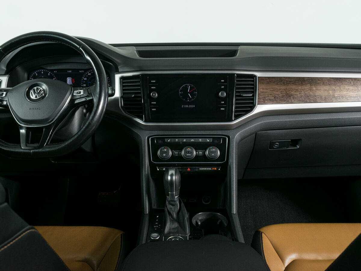 Volkswagen Teramont с пробегом — 2018 год. Фото: #11