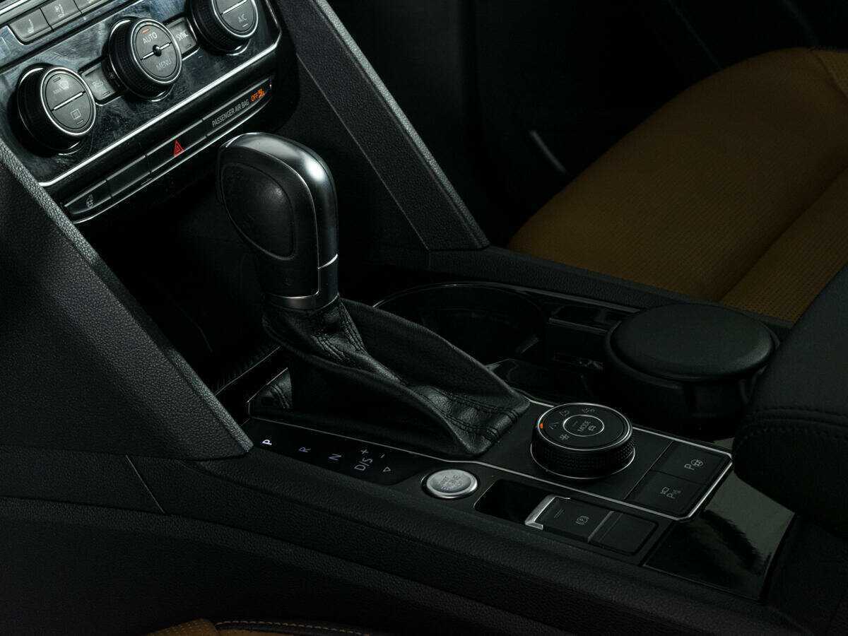 Volkswagen Teramont с пробегом — 2018 год. Фото: #17