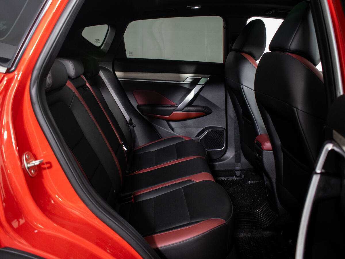 Geely Coolray с пробегом — 2023 год. Фото: #8