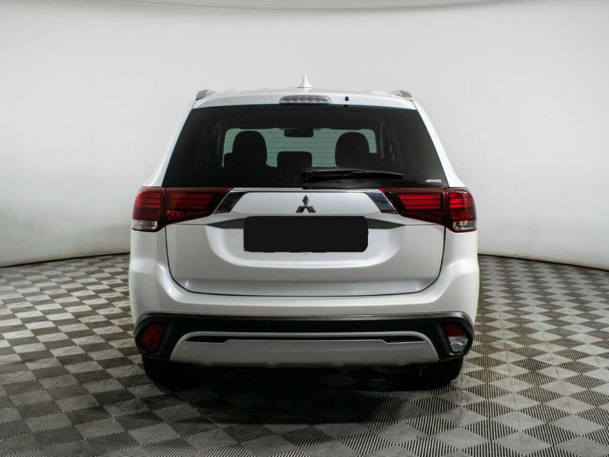 Mitsubishi Outlander с пробегом — 2020 год. Фото: #5