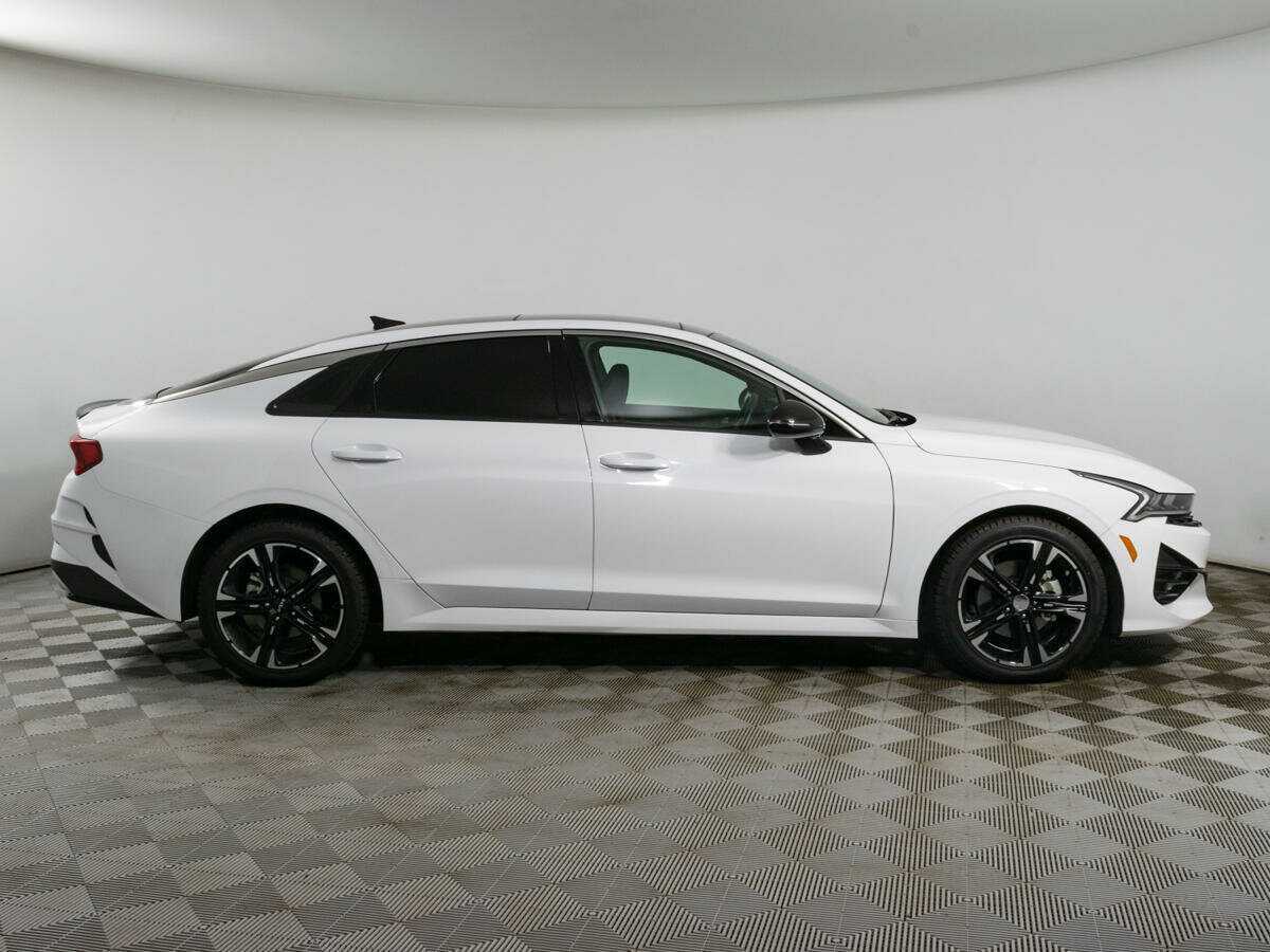 Kia K5 с пробегом — 2023 год. Фото: #3