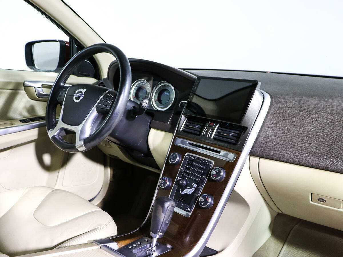 Volvo XC60 с пробегом — 2011 год. Фото: #6