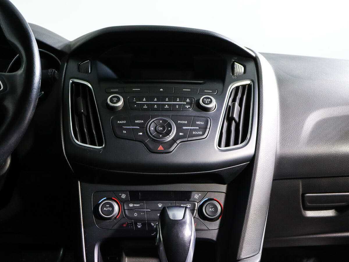 Ford Focus с пробегом — 2015 год. Фото: #10