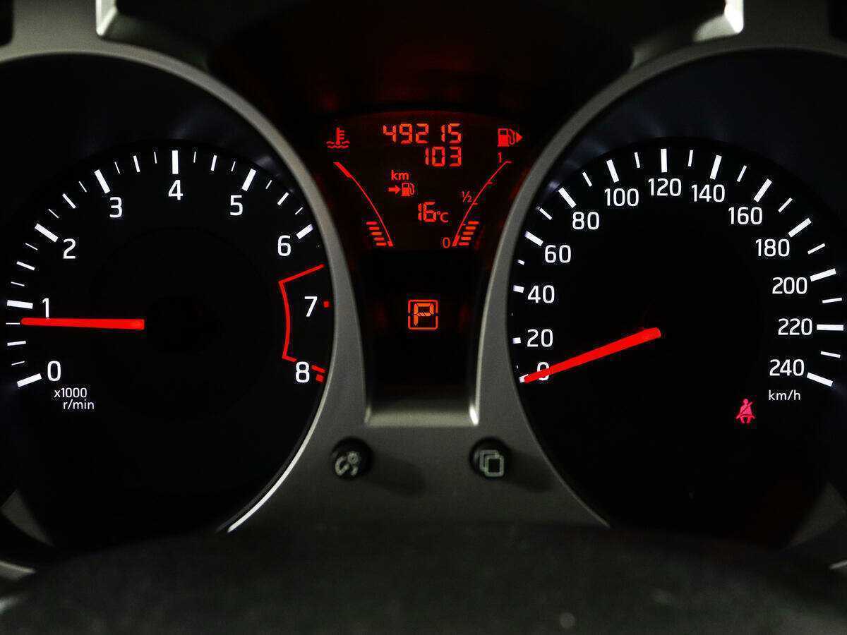 Nissan Juke с пробегом — 2011 год. Фото: #10