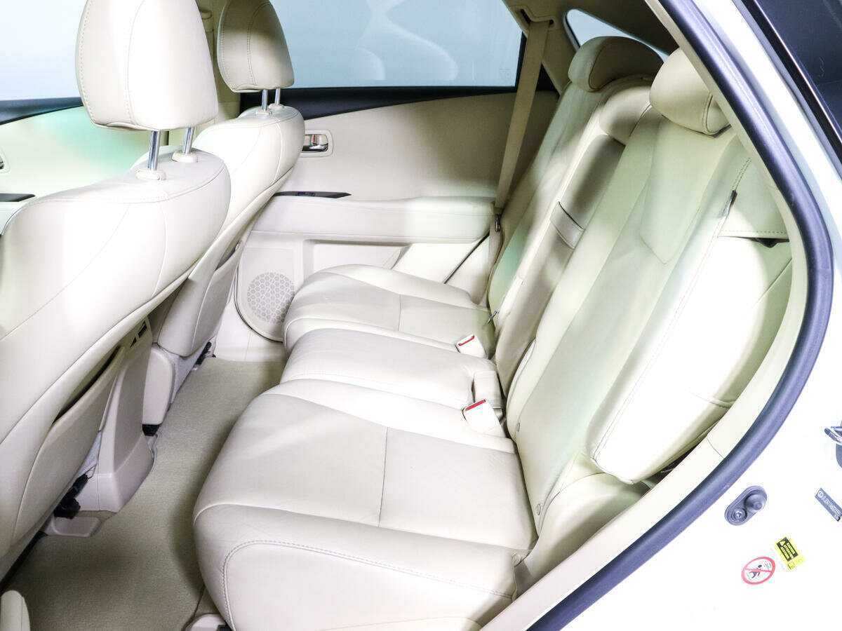Lexus RX с пробегом — 2010 год. Фото: #9