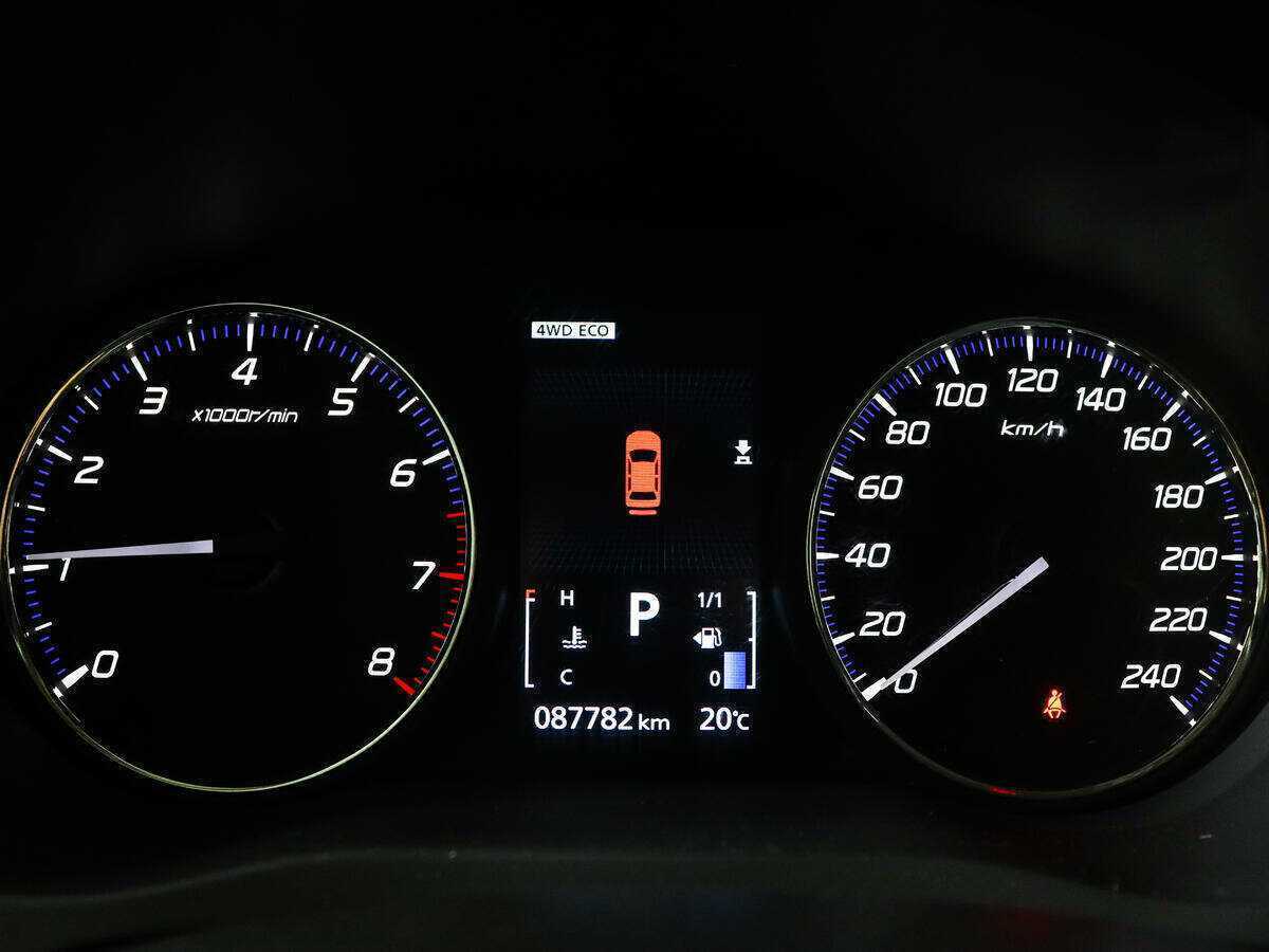 Mitsubishi Outlander с пробегом — 2016 год. Фото: #9