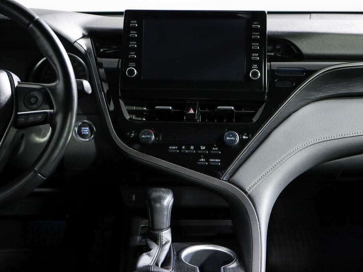 Toyota Camry с пробегом — 2021 год. Фото: #10