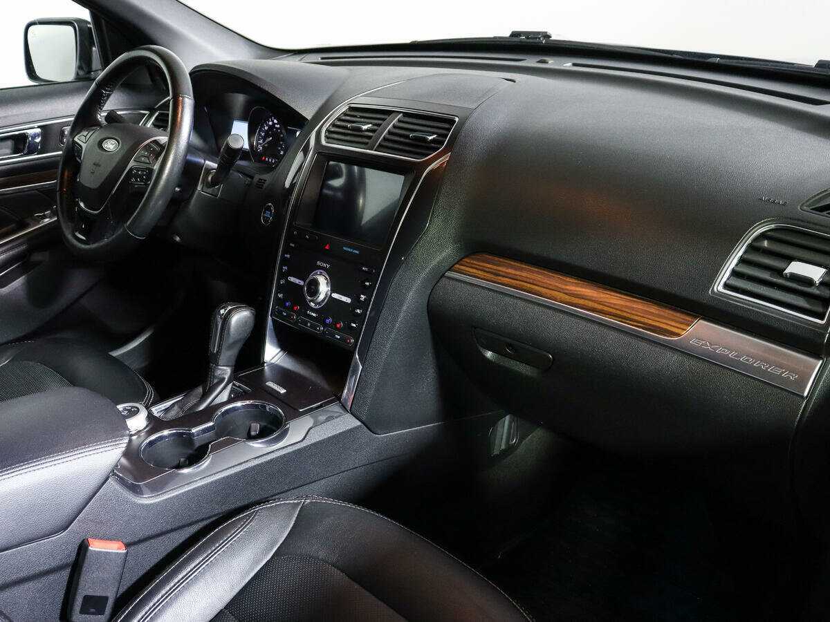 Ford Explorer с пробегом — 2019 год. Фото: #7