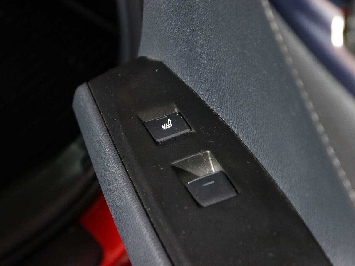 Toyota Camry с пробегом — 2021 год. Фото: #12