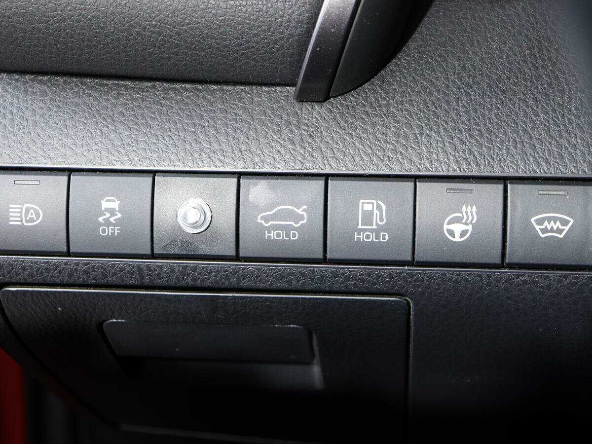 Toyota Camry с пробегом — 2021 год. Фото: #13