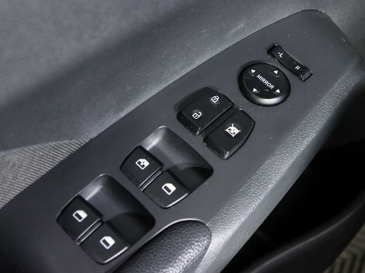 Hyundai Solaris с пробегом — 2017 год. Фото: #12