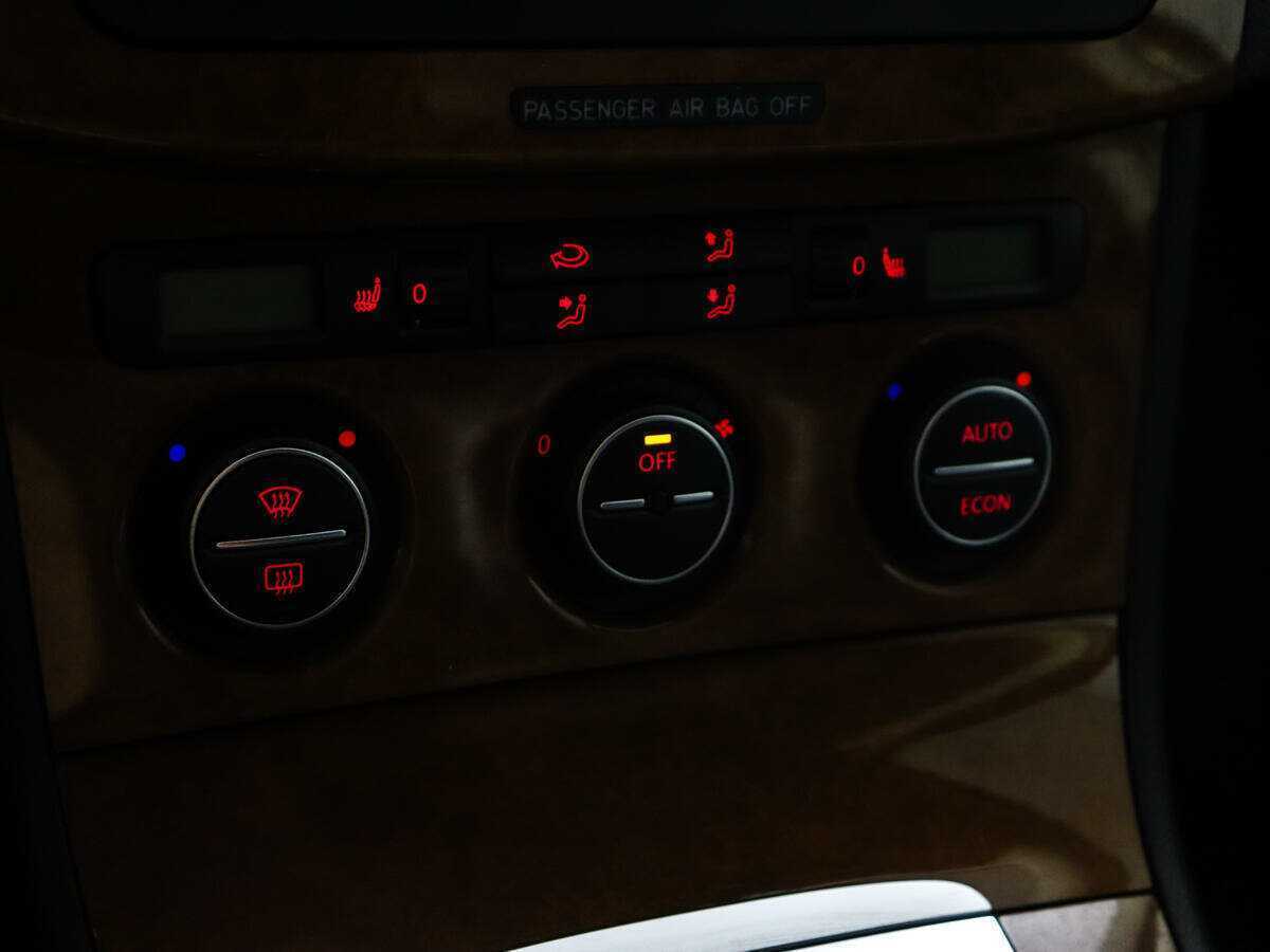 Volkswagen Passat с пробегом — 2005 год. Фото: #14