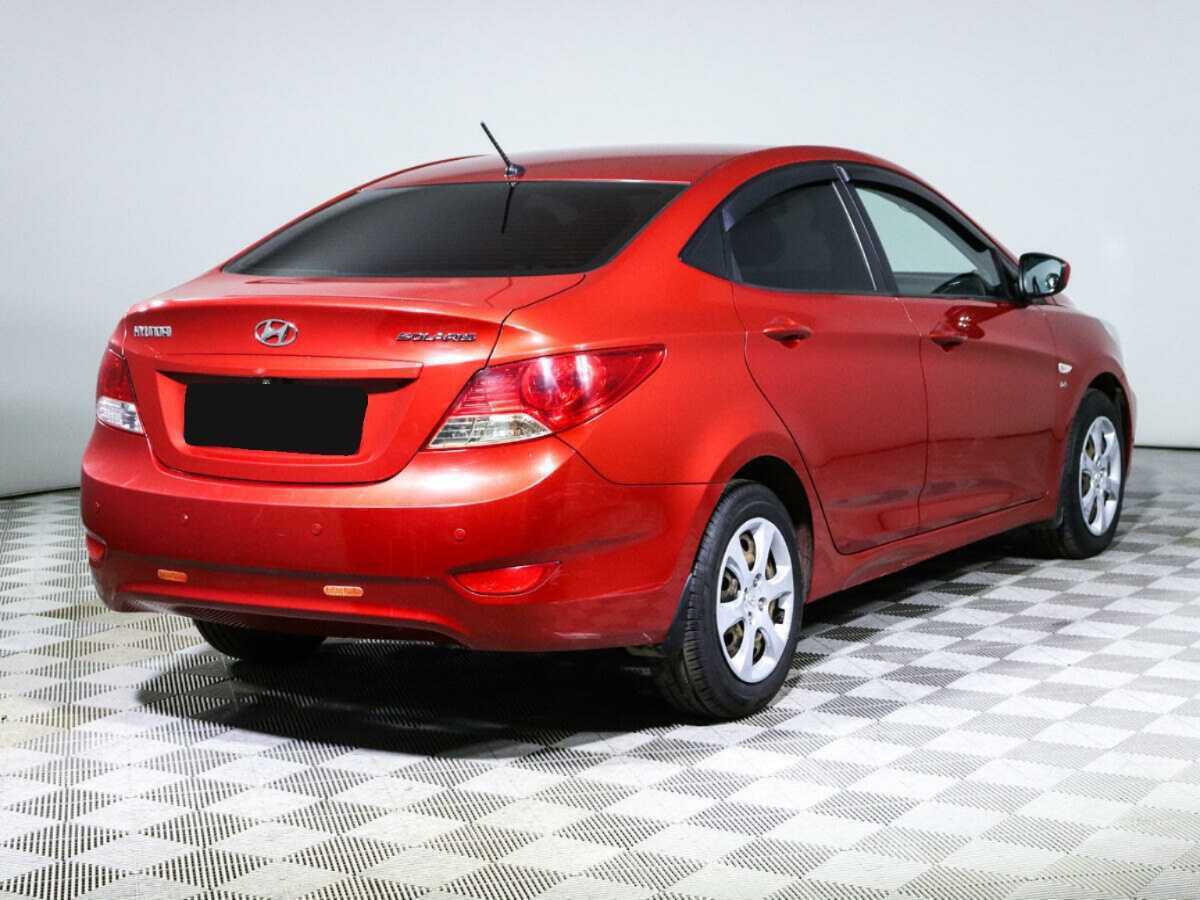 Hyundai Solaris с пробегом — 2013 год. Фото: #3
