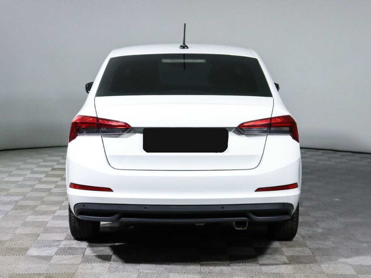 Skoda Rapid с пробегом — 2021 год. Фото: #5