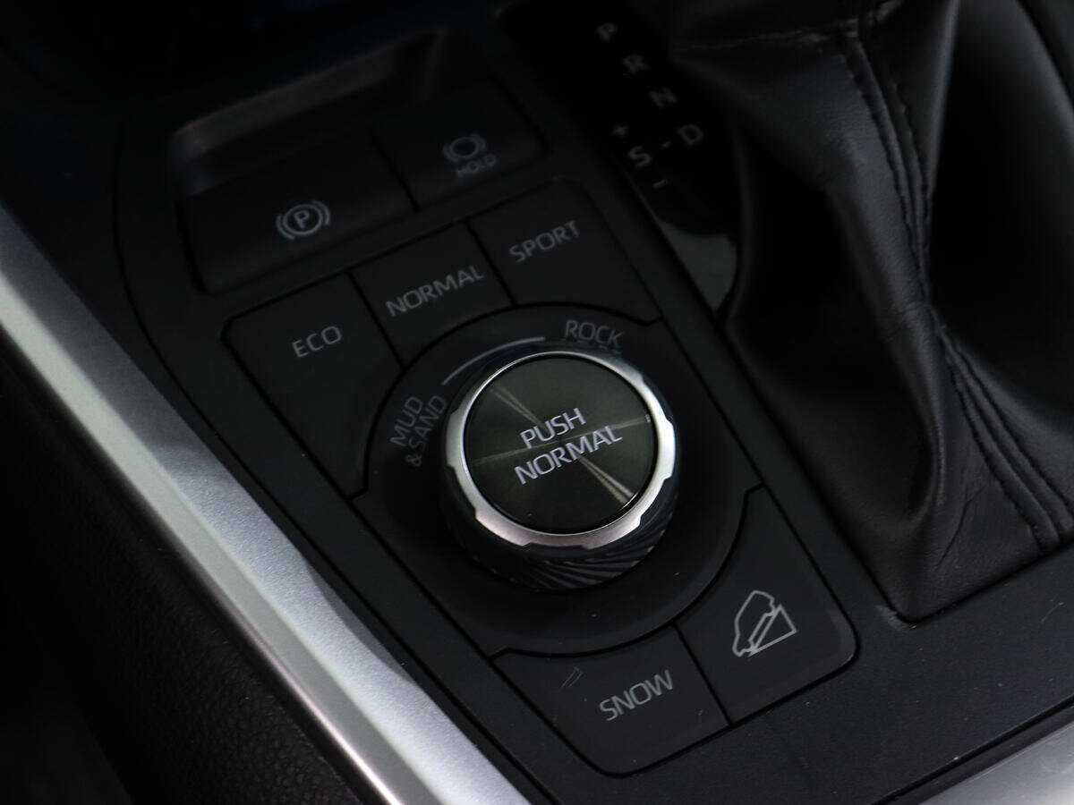 Toyota RAV4 с пробегом — 2020 год. Фото: #22