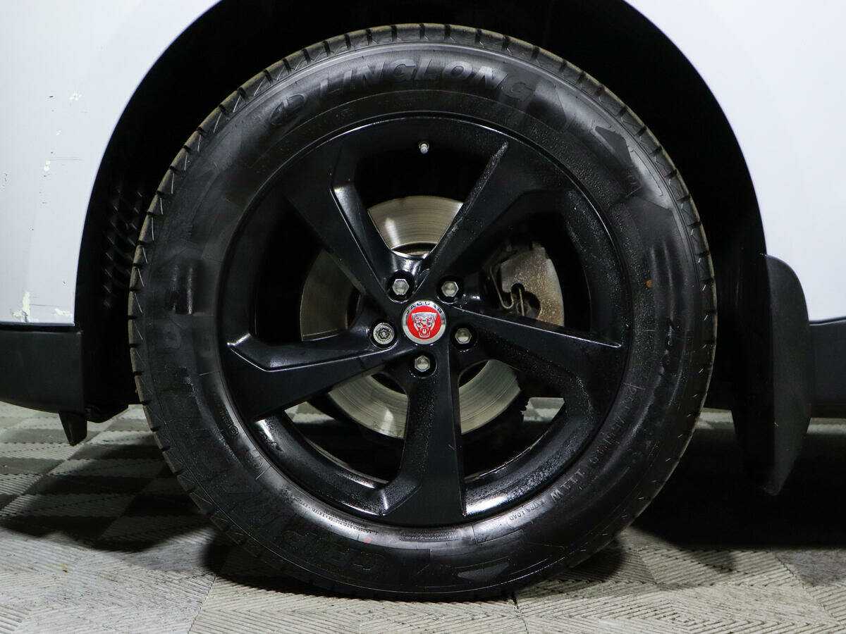 Jaguar F-Pace с пробегом — 2016 год. Фото: #13