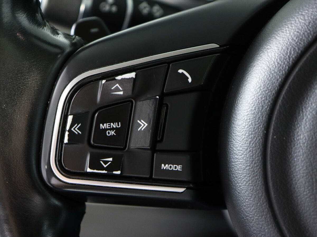 Jaguar F-Pace с пробегом — 2016 год. Фото: #21