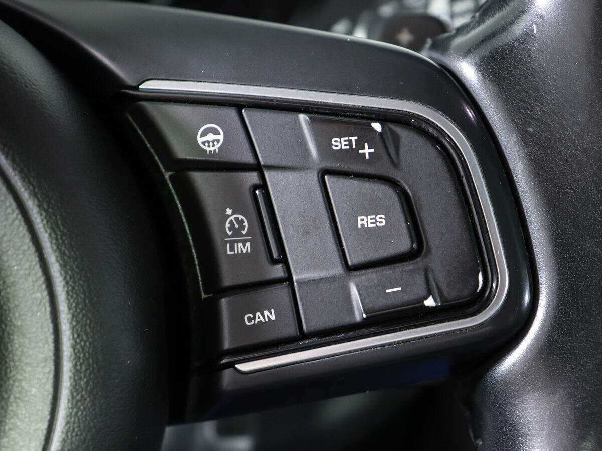 Jaguar F-Pace с пробегом — 2016 год. Фото: #22