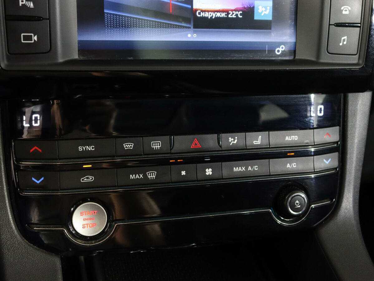 Jaguar F-Pace с пробегом — 2016 год. Фото: #24