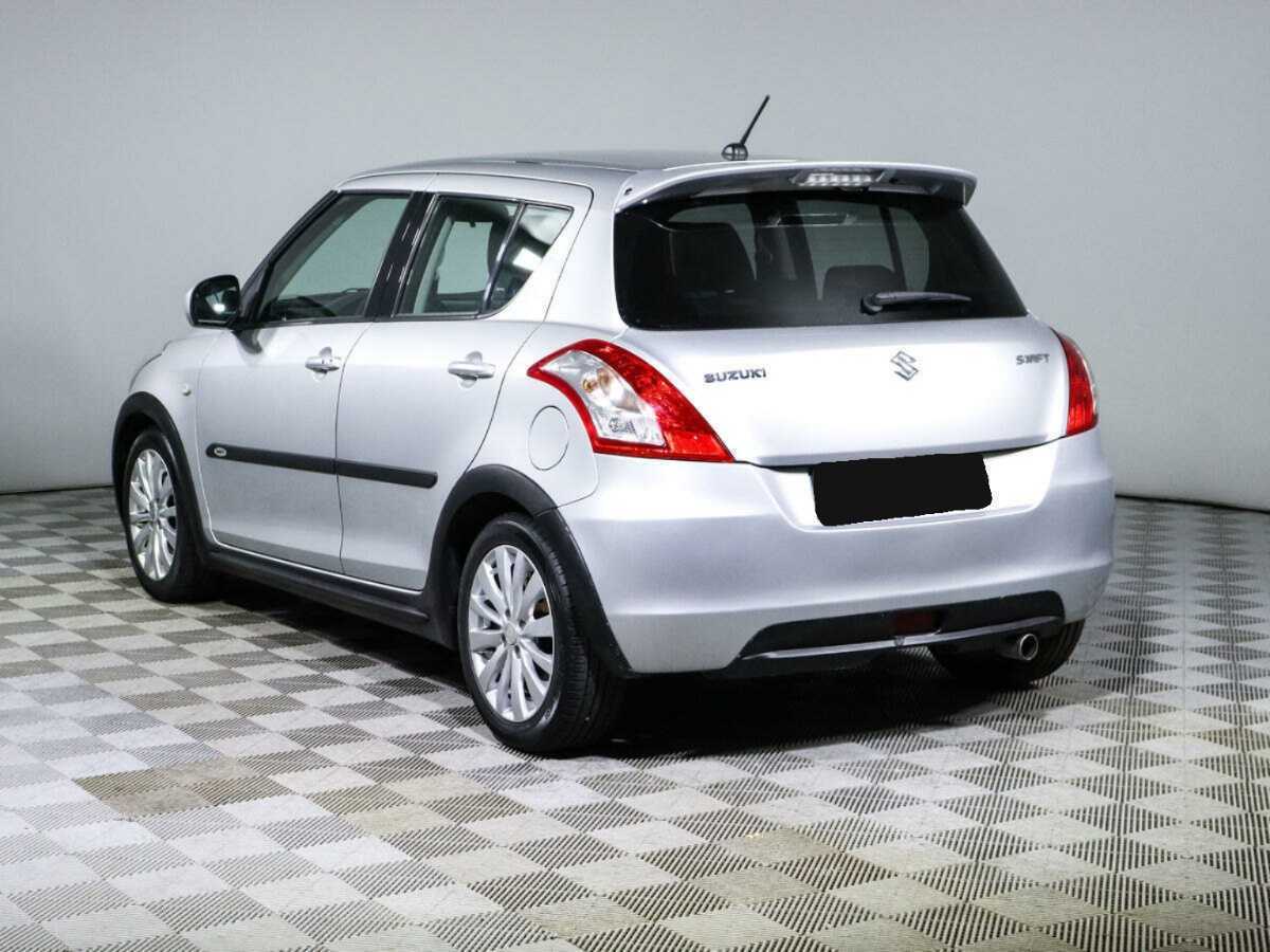 Suzuki Swift с пробегом — 2011 год. Фото: #5