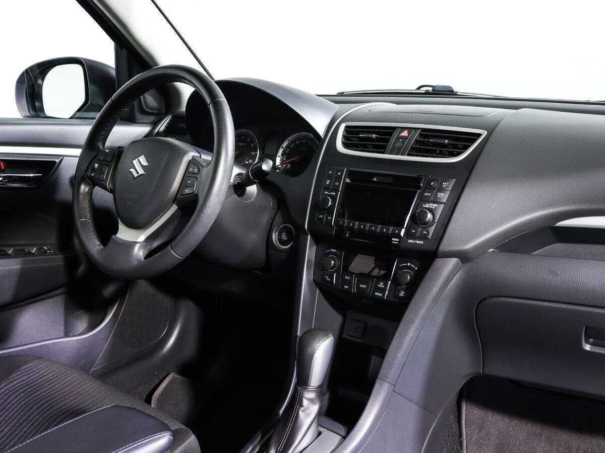 Suzuki Swift с пробегом — 2011 год. Фото: #6
