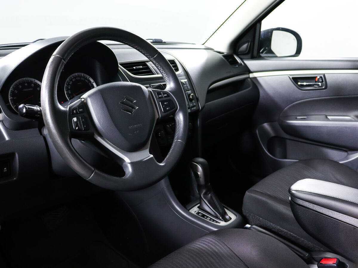 Suzuki Swift с пробегом — 2011 год. Фото: #11