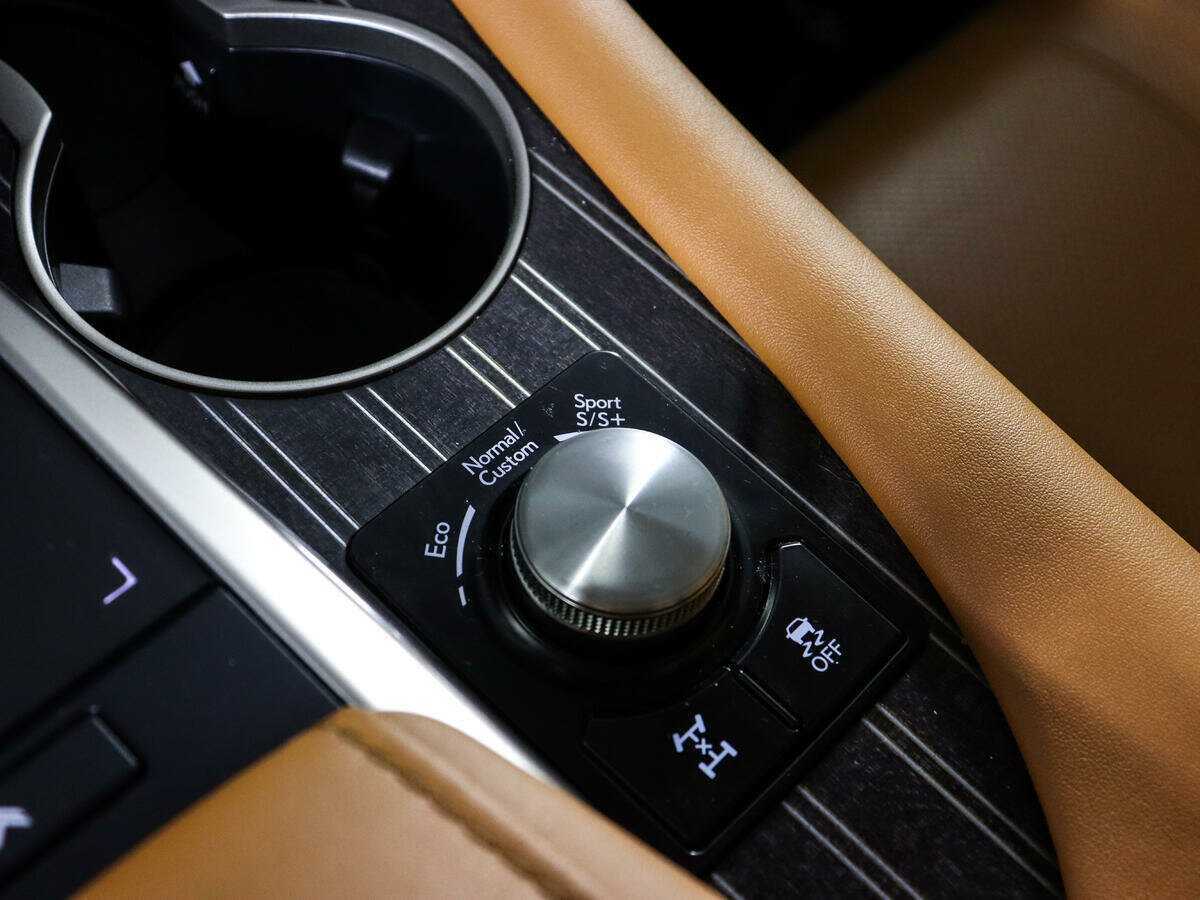 Lexus RX с пробегом — 2020 год. Фото: #21