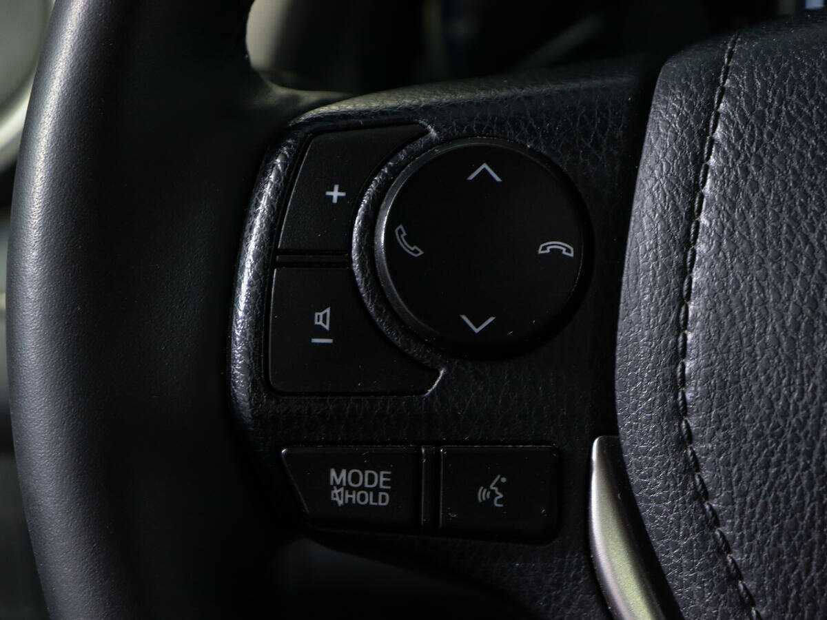 Toyota RAV4 с пробегом — 2015 год. Фото: #16