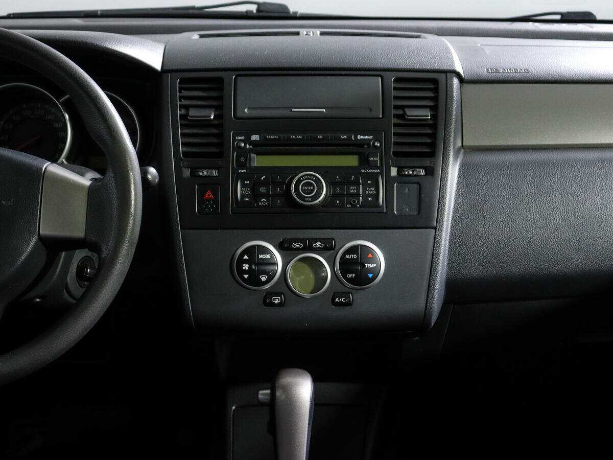 Nissan Tiida с пробегом — 2011 год. Фото: #10