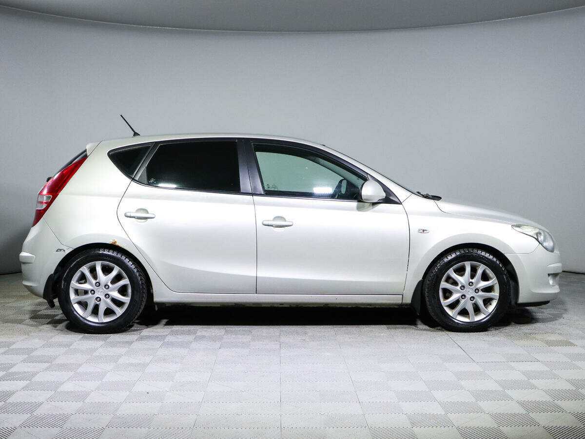 Hyundai i30 с пробегом — 2009 год. Фото: #3