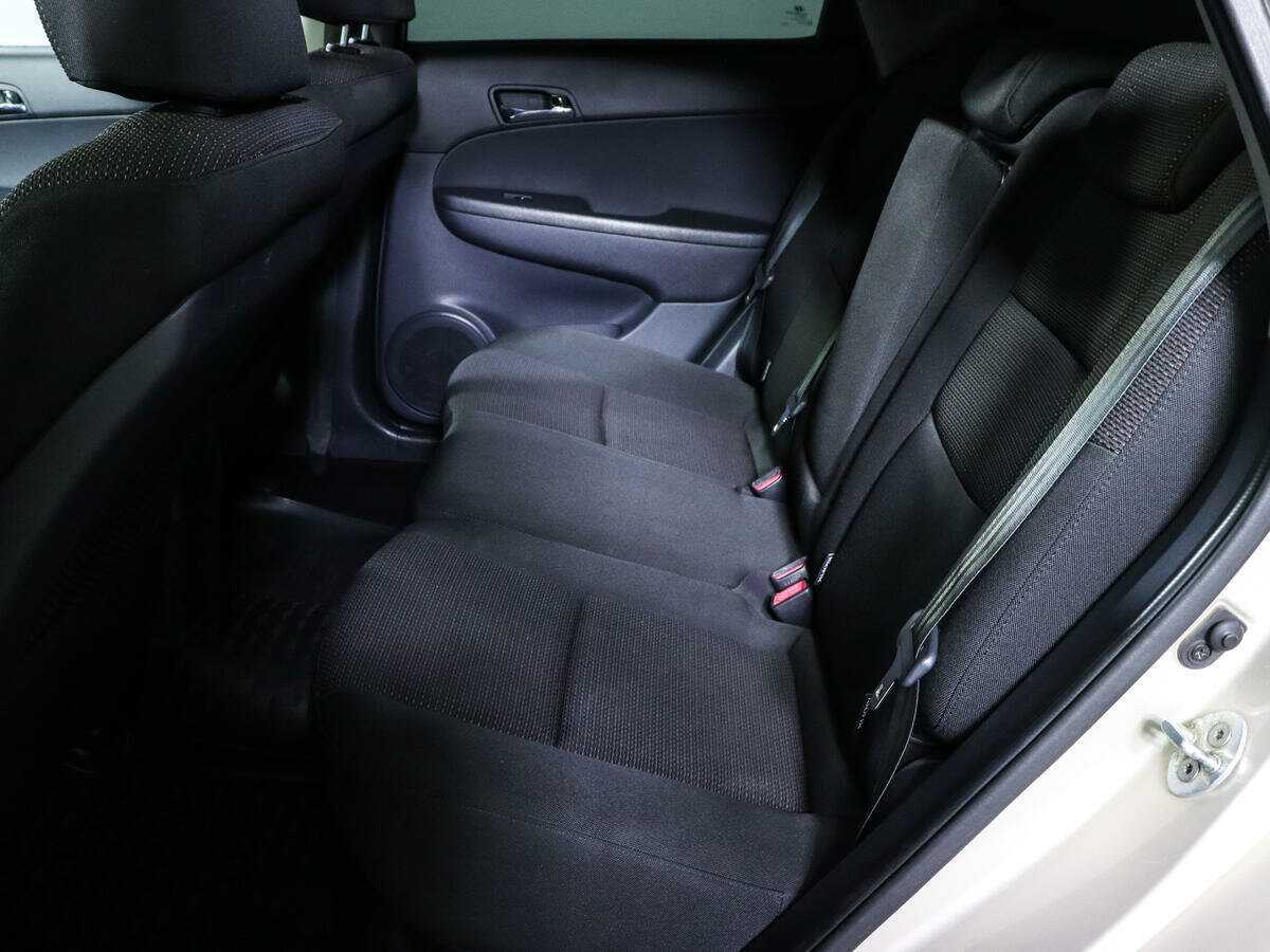 Hyundai i30 с пробегом — 2009 год. Фото: #9