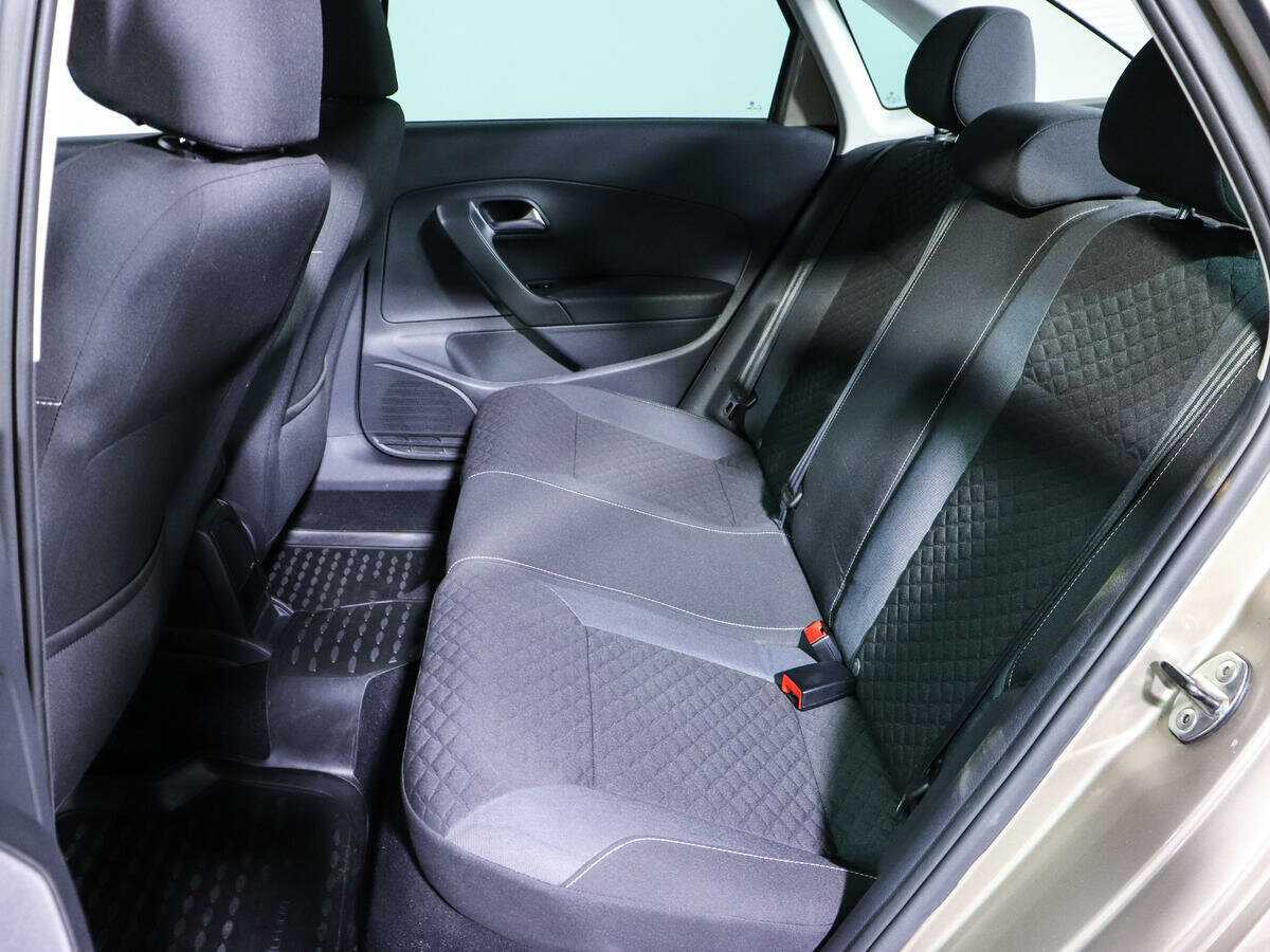 Volkswagen Polo с пробегом — 2019 год. Фото: #9