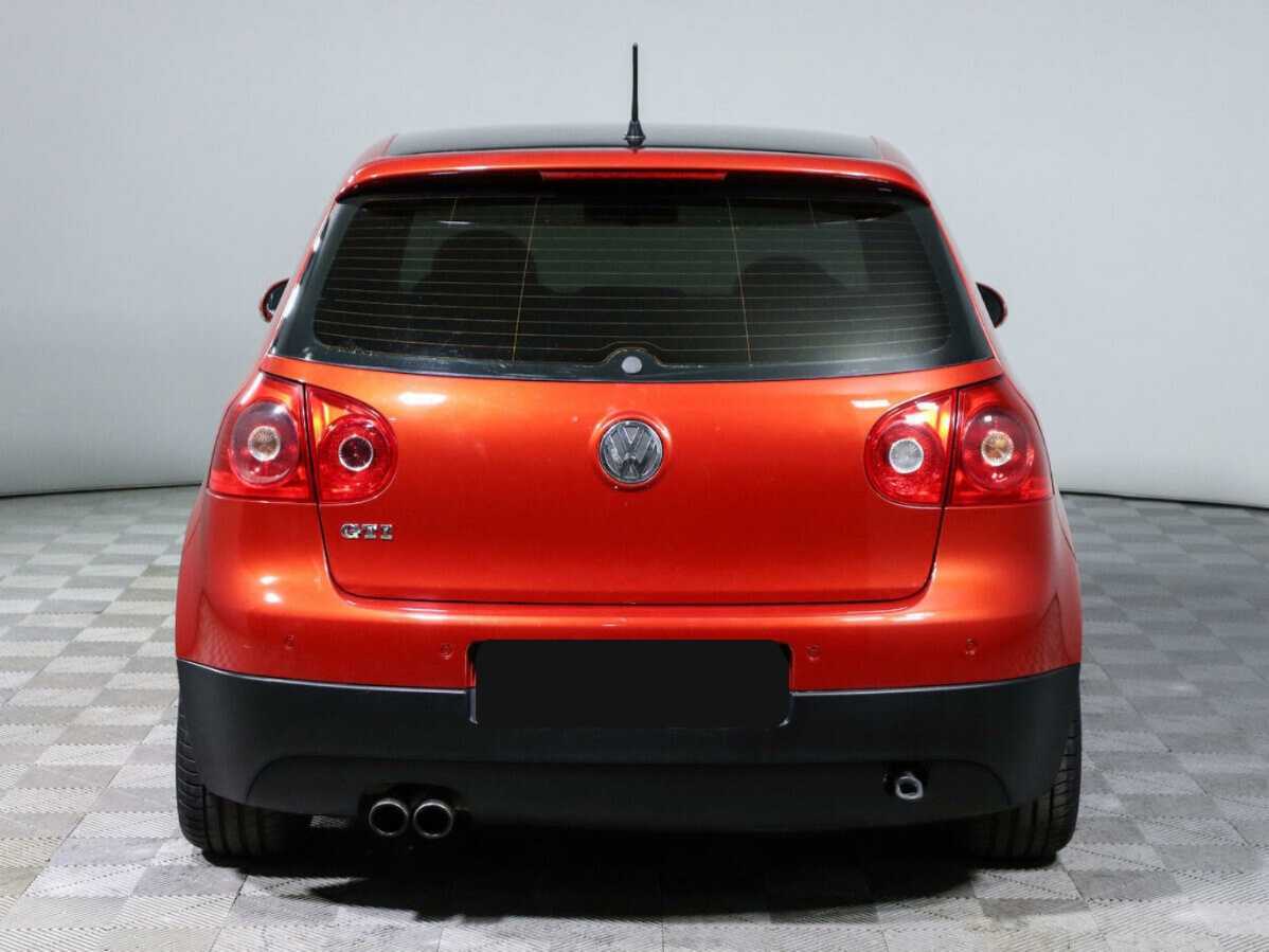 Volkswagen Golf GTI с пробегом — 2008 год. Фото: #4