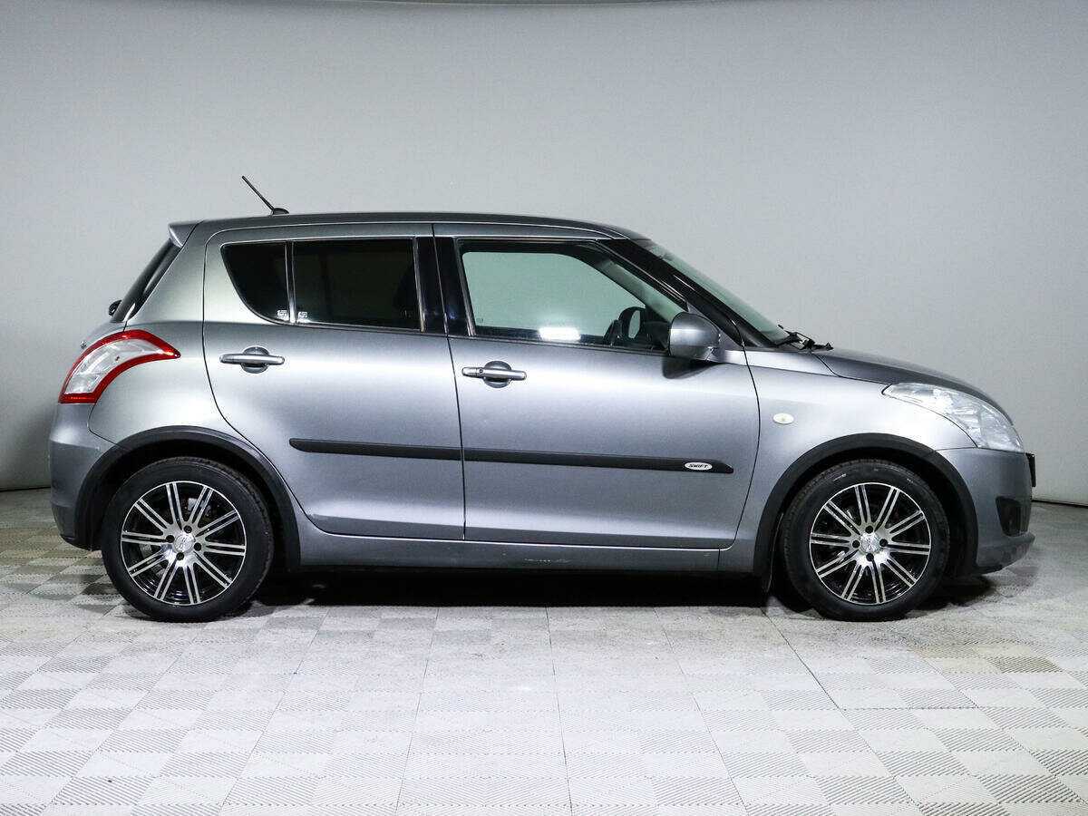 Suzuki Swift с пробегом — 2011 год. Фото: #3