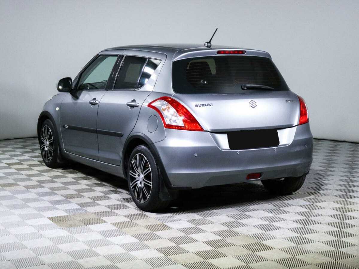 Suzuki Swift с пробегом — 2011 год. Фото: #6