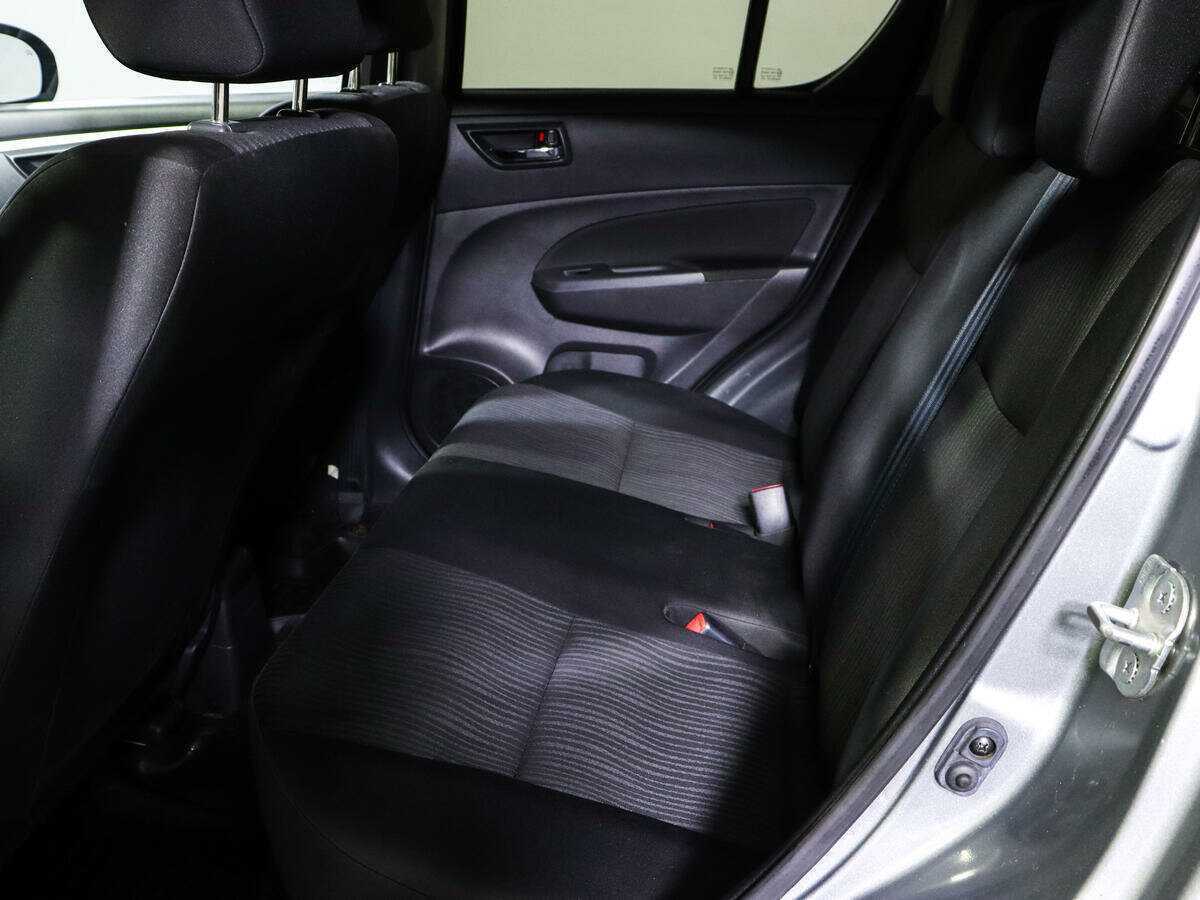Suzuki Swift с пробегом — 2011 год. Фото: #9