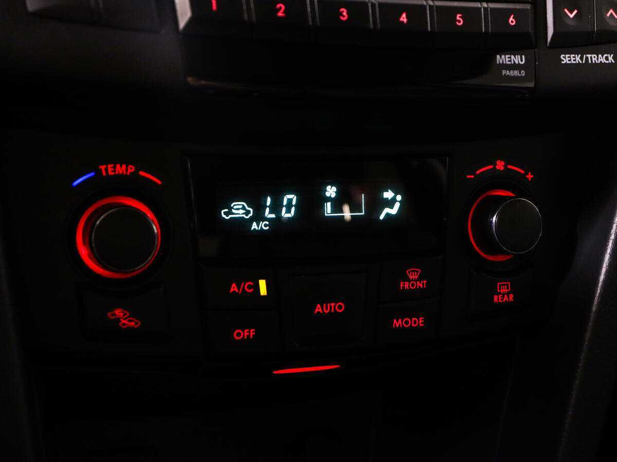 Suzuki Swift с пробегом — 2011 год. Фото: #14