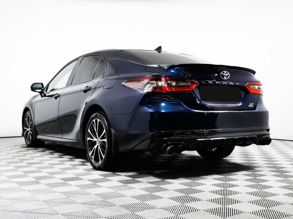 Toyota Camry с пробегом — 2021 год. Фото: #6