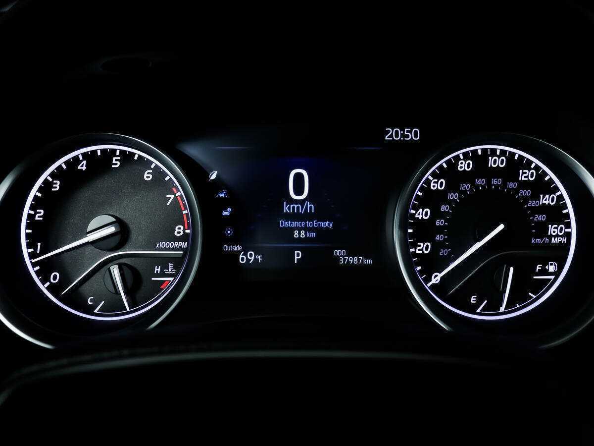 Toyota Camry с пробегом — 2021 год. Фото: #9