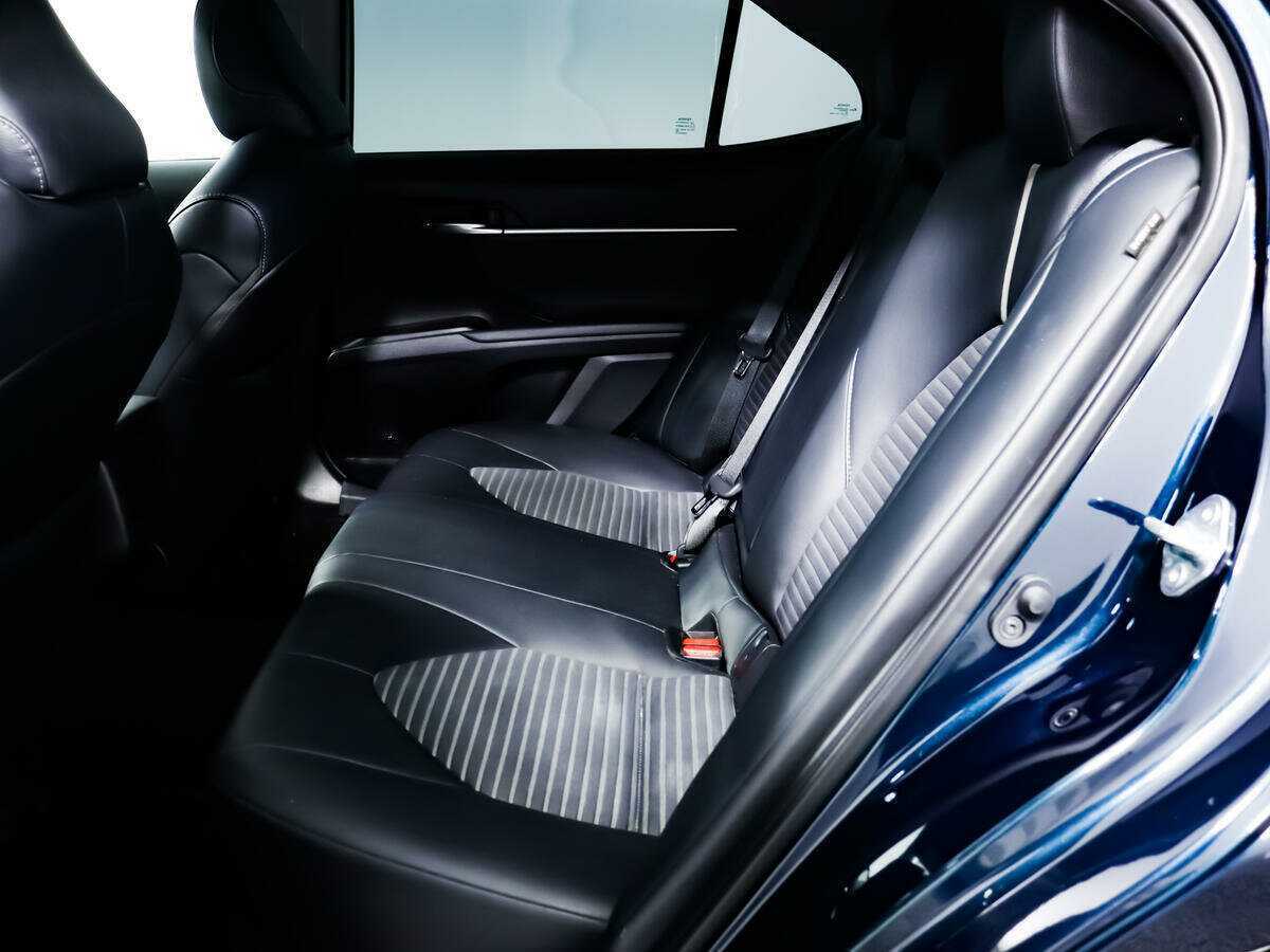 Toyota Camry с пробегом — 2021 год. Фото: #11