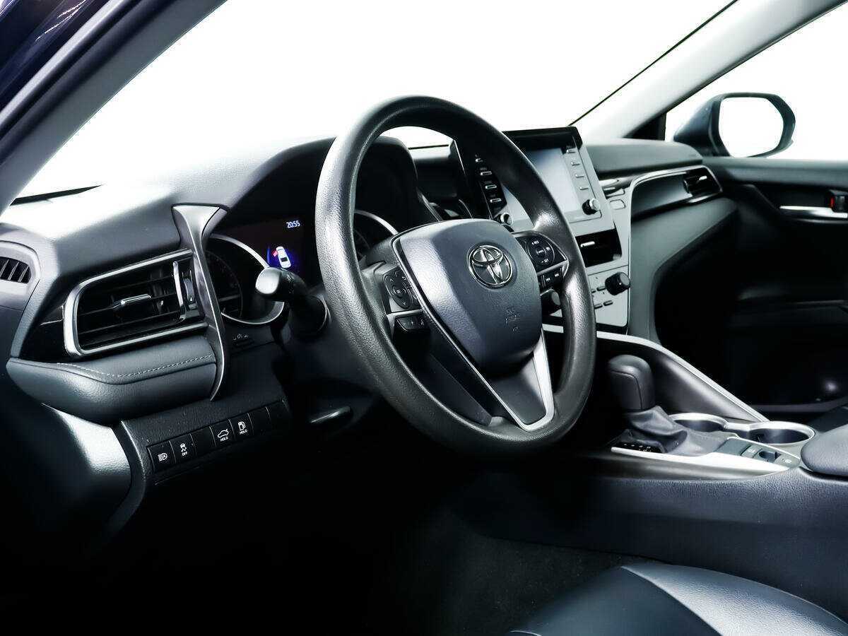 Toyota Camry с пробегом — 2021 год. Фото: #12