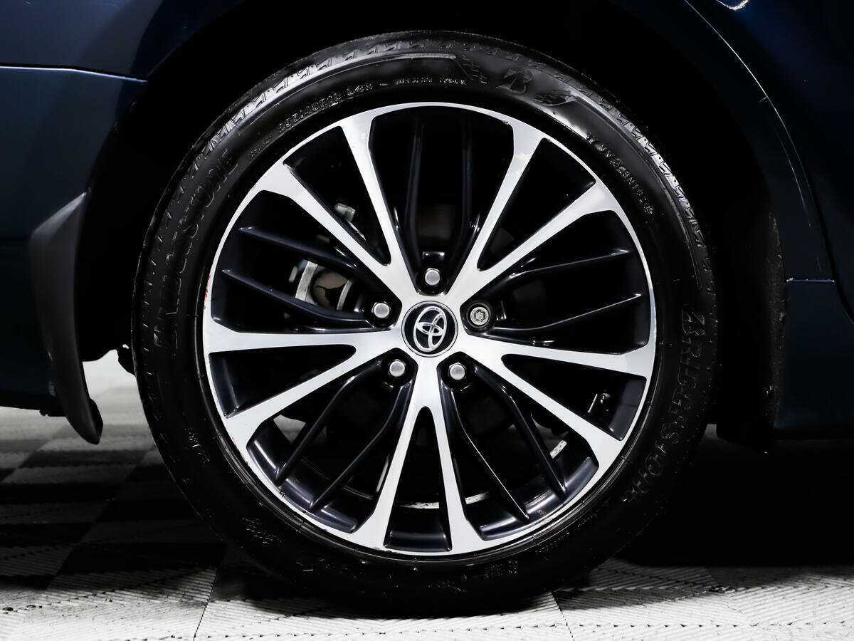 Toyota Camry с пробегом — 2021 год. Фото: #13