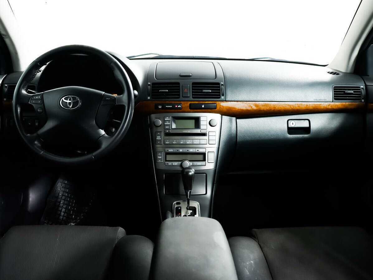 Toyota Avensis с пробегом — 2007 год. Фото: #10