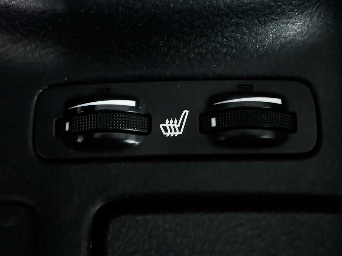 Toyota Avensis с пробегом — 2007 год. Фото: #13