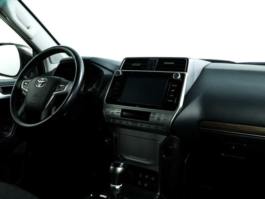 Toyota Land Cruiser Prado с пробегом — 2017 год. Фото: #8