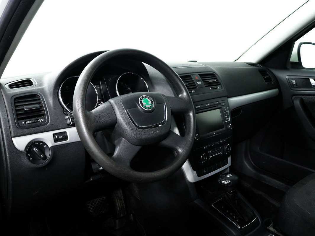 Skoda Yeti с пробегом — 2011 год. Фото: #12