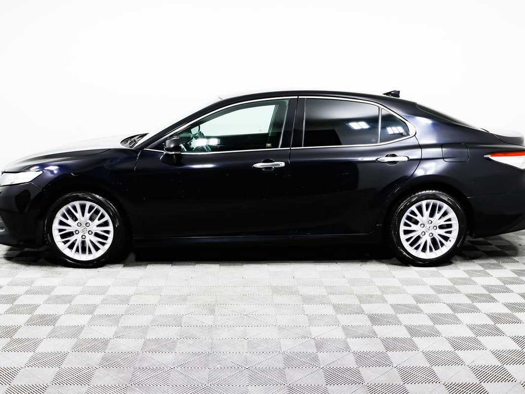 Toyota Camry с пробегом — 2018 год. Фото: #7